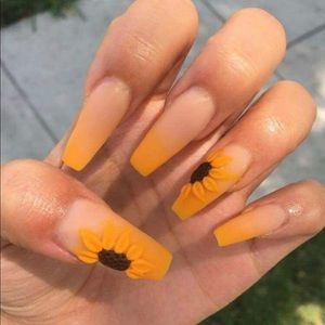 Meet your Posher, Raena